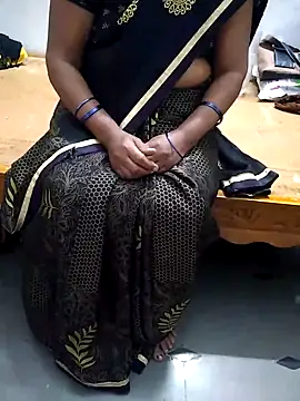 Snapshot of laxmitelugu78 chatting on 24, 1, 2025 laxmitelugu78 online show from 24, 1, 2025