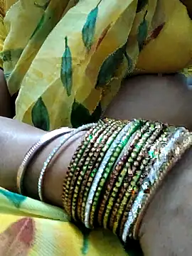 Snapshot of laxmitelugu78 chatting on 9, 3, 2025 laxmitelugu78 online show from 9, 3, 2025