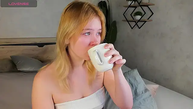 Amy Kimberlly online show from 17, 10, 2025