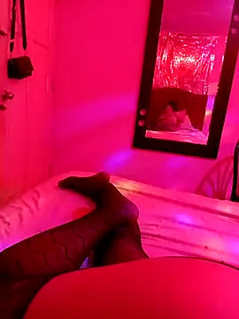 sofiatransgirl online show from 12, 4, 2026