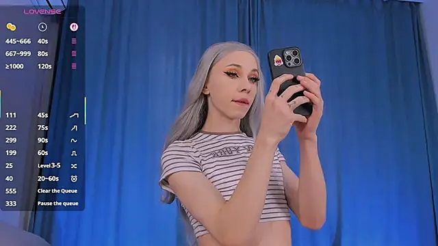 Shiny Jennifer online show from 8, 11, 2025