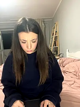 Snapshot of bunnythetailor chatting on 18, 10, 2025 bunnythetailor online show from 18, 10, 2025