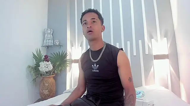 Nikki and Mayk online show from 18, 2, 2026