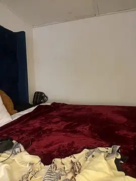 Boneca25 online show from 8, 11, 2025