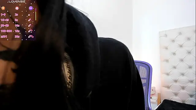 Snapshot of esmeralda06 chatting on 5, 2, 2026 esmeralda06 online show from 5, 2, 2026