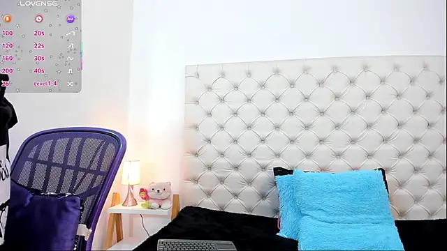 Snapshot of esmeralda06 chatting on 16, 2, 2026 esmeralda06 online show from 16, 2, 2026