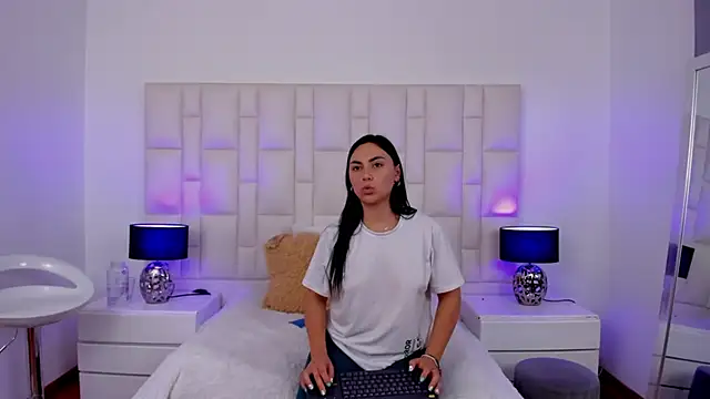 Snapshot of Ariana_rouse chatting on 7, 2, 2025 Ariana rouse online show from 7, 2, 2025