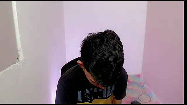 Snapshot of Alexxx_lov chatting on 20, 2, 2025 Alexxx lov online show from 20, 2, 2025