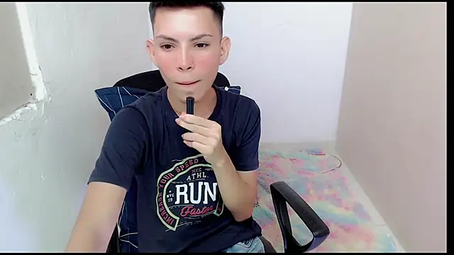 Snapshot of Alexxx_lov chatting on 20, 3, 2025 Alexxx lov online show from 20, 3, 2025