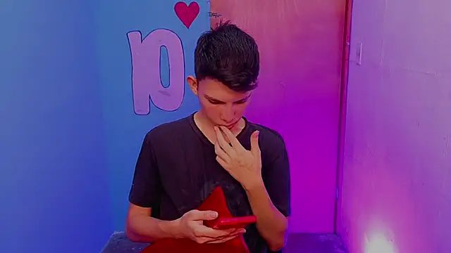 Snapshot of Alexxx_lov chatting on 28, 2, 2026 Alexxx lov online show from 28, 2, 2026