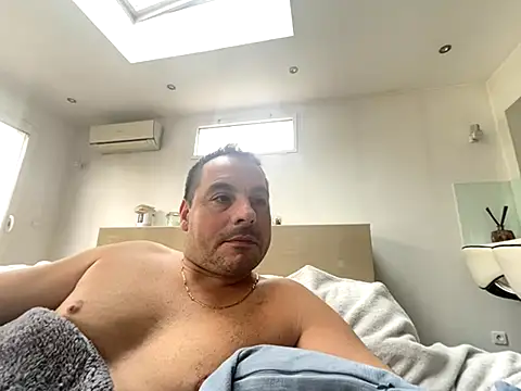 Snapshot of justeqqun chatting on 11, 11, 2025 justeqqun online show from 11, 11, 2025