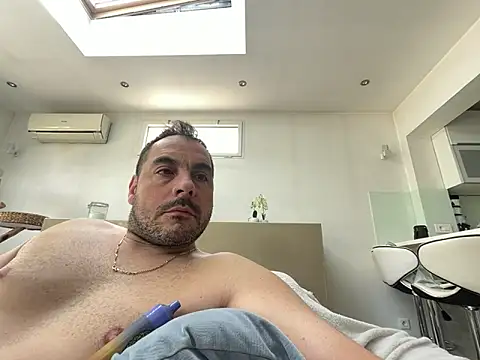 justeqqun online show from 7, 6, 2026
