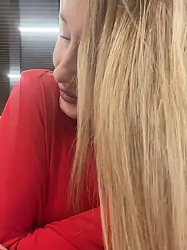 Snapshot of Sweet_Pussy2024 chatting on 3, 2, 2025 Sweet Pussy2024 online show from 3, 2, 2025