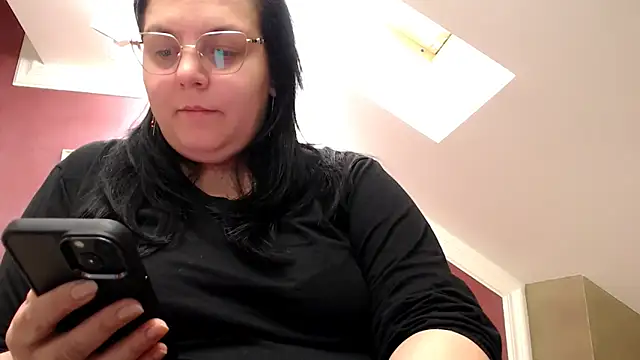 Wetandnaughtyxx online show from 2, 4, 2026