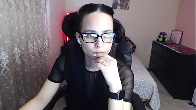 Kriss brunette 5 online show from 19, 2, 2026