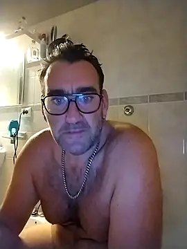 Snapshot of Hardasanut chatting on 7, 10, 2025 Hardasanut online show from 7, 10, 2025