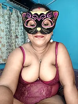 Snapshot of straightthing chatting on 8, 9, 2025 straightthing online show from 8, 9, 2025