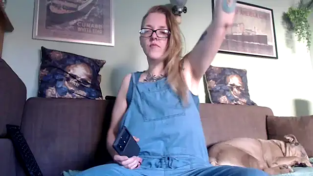 Snapshot of Astrid-Gilbert chatting on 18, 3, 2025 Astrid-Gilbert online show from 18, 3, 2025