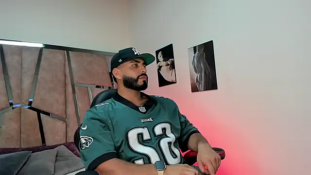 Snapshot of LeandroRusso chatting on 20, 2, 2025 LeandroRusso online show from 20, 2, 2025