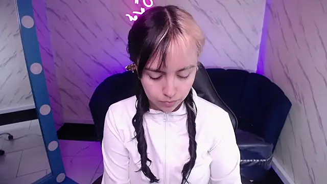 Snapshot of Hela_v chatting on 7, 2, 2026 Hela v online show from 7, 2, 2026