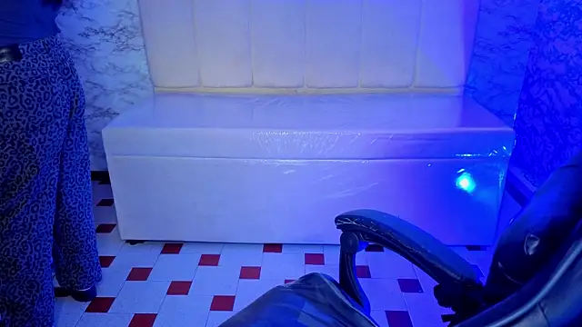 Snapshot of Hela_v chatting on 8, 4, 2026 Hela v online show from 8, 4, 2026