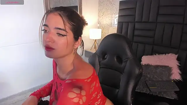 Hanna Vasquez online show from 18, 2, 2025