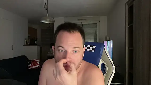 Snapshot of Funnyjul31 chatting on 13, 2, 2025 Funnyjul31 online show from 13, 2, 2025