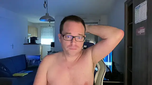 Snapshot of Funnyjul31 chatting on 15, 3, 2025 Funnyjul31 online show from 15, 3, 2025