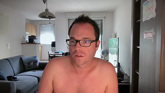 Snapshot of Funnyjul31 chatting on 4, 10, 2025 Funnyjul31 online show from 4, 10, 2025