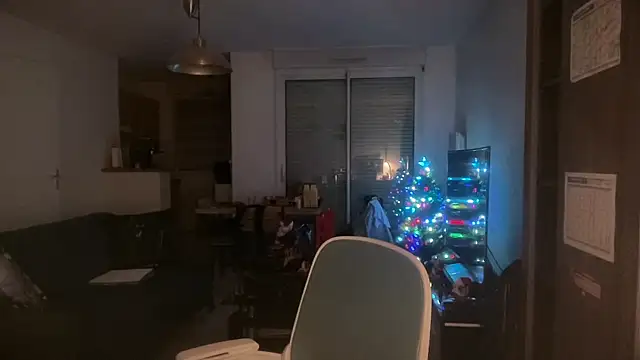 Snapshot of Funnyjul31 chatting on 16, 12, 2025 Funnyjul31 online show from 16, 12, 2025