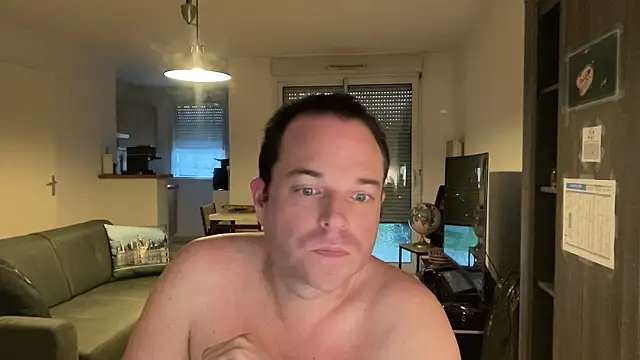 Snapshot of Funnyjul31 chatting on 4, 2, 2026 Funnyjul31 online show from 4, 2, 2026