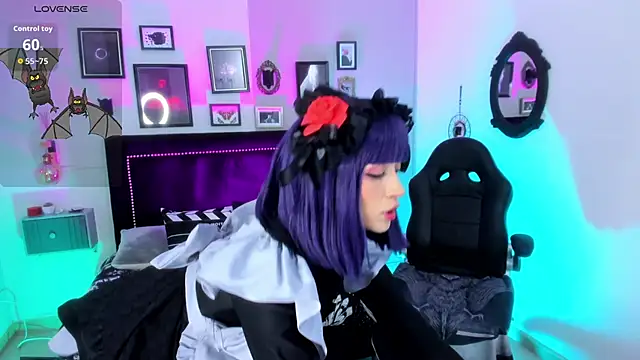 IsisRaichuu  online show from 23, 9, 2025