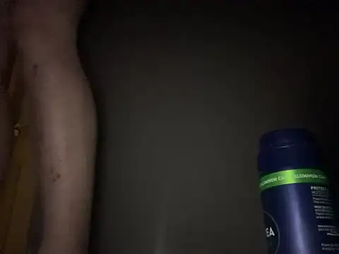 Snapshot of hunkiefend21 chatting on 1, 12, 2025 hunkiefend21 online show from 1, 12, 2025