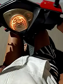 Snapshot of cenicienta_20 chatting on 18, 3, 2025 cenicienta 20 online show from 18, 3, 2025