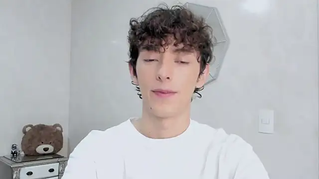 miketwink online show from 11, 2, 2026