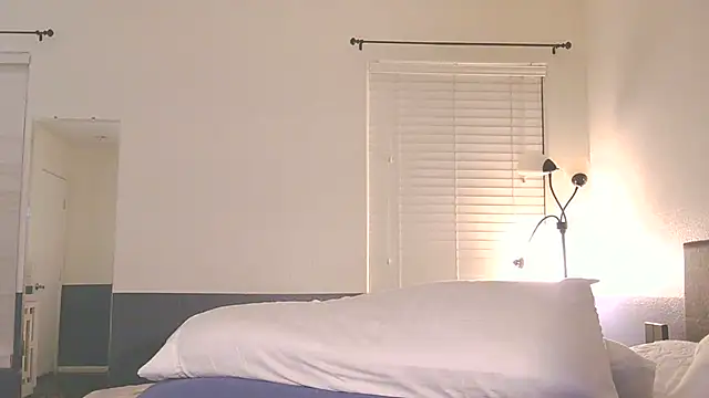 MilfRayne online show from 10, 2, 2025