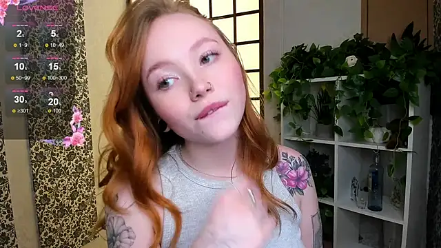 Maya Light online show from 15, 2, 2025