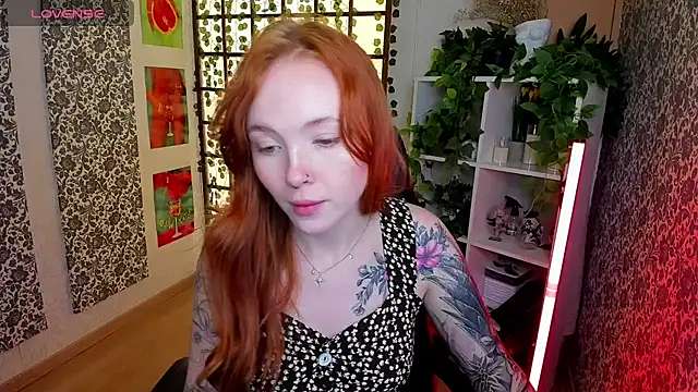 Maya Light online show from 6, 10, 2025