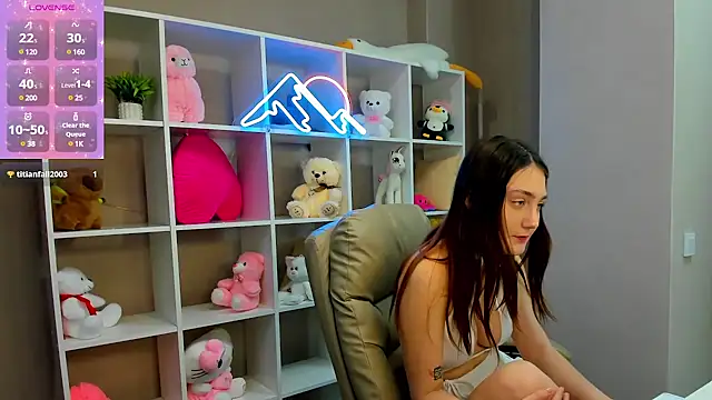 Alisa Suun online show from 6, 3, 2025