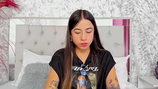 Ariana greenblat online show from 9, 2, 2026