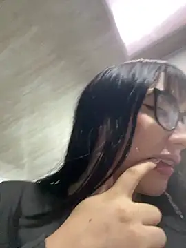 Melody rousse  online show from 7, 3, 2025