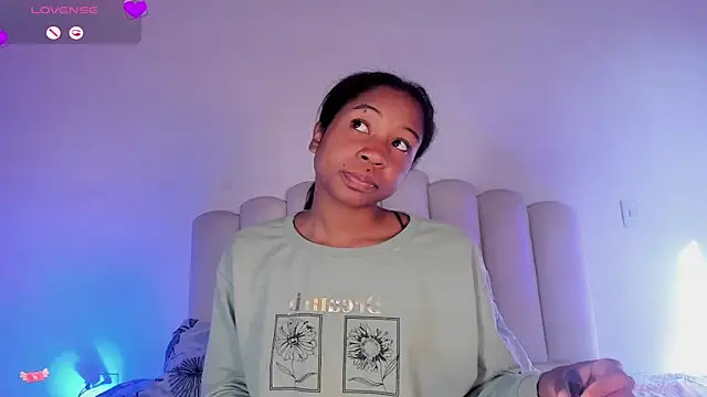 Zaira Rose  online show from 23, 9, 2025