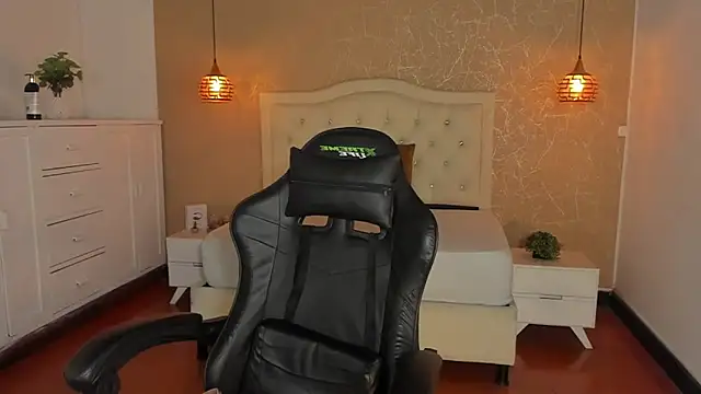 Hadley  online show from 16, 10, 2025