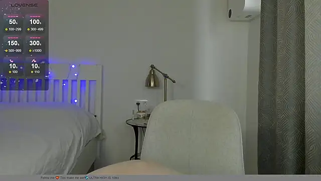 Snapshot of Hustle_Babyy chatting on 4, 10, 2025 Hustle Babyy online show from 4, 10, 2025