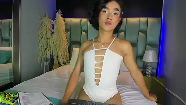 AliDiaz  online show from 5, 2, 2025