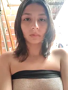 Maiden-Hot online show from 17, 10, 2025