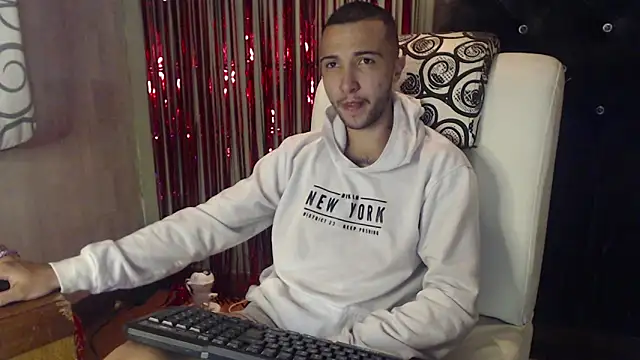 FemToMale online show from 14, 2, 2025