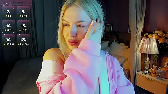 Nikki Kai online show from 27, 11, 2025