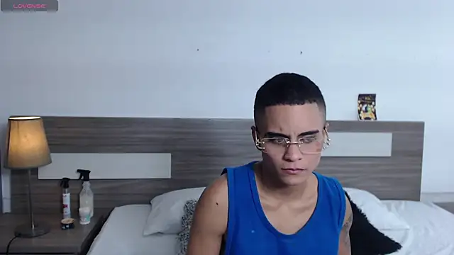 Liiamthompson online show from 29, 10, 2025