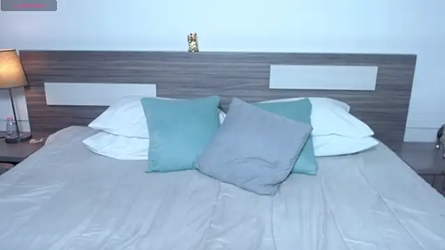 Liiamthompson online show from 14, 2, 2026